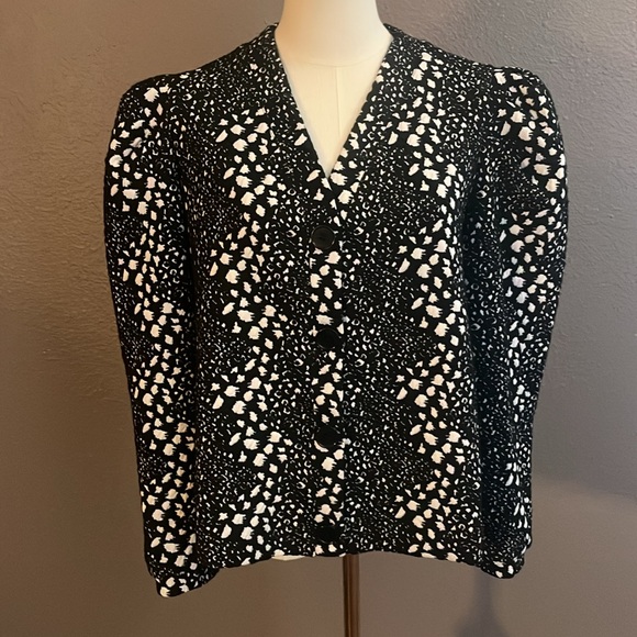 Beautiful Bar III Sweater - Picture 12 of 16